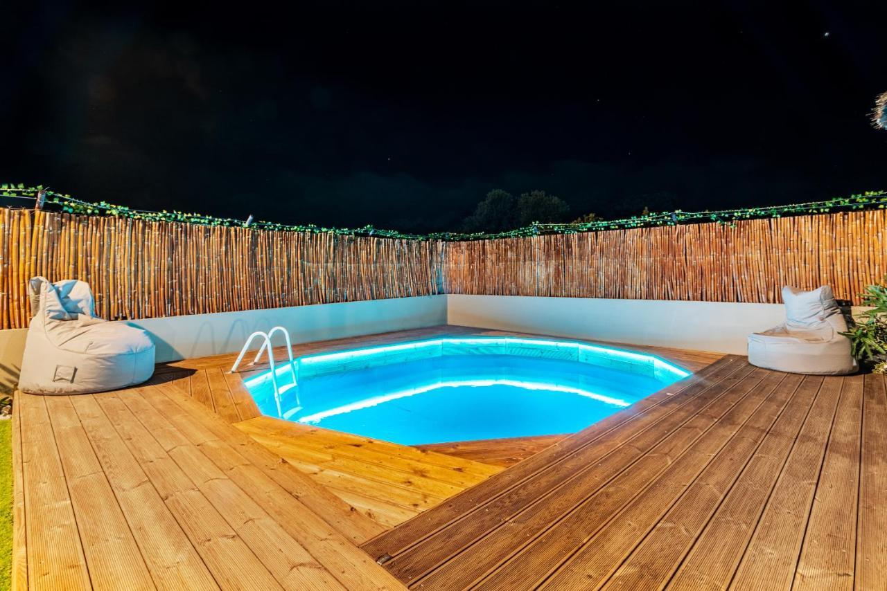 Modern House With Pool Near Beach Gazi ภายนอก รูปภาพ