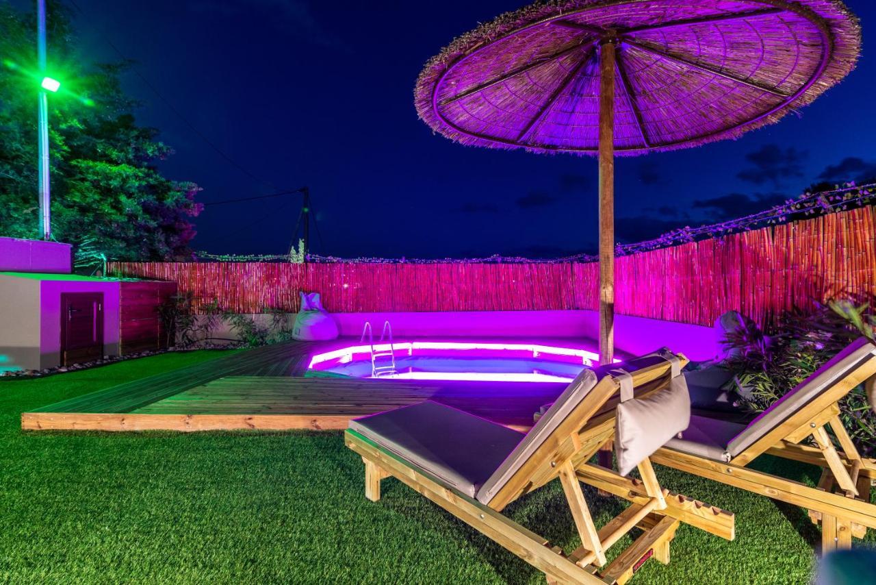 Modern House With Pool Near Beach Gazi ภายนอก รูปภาพ
